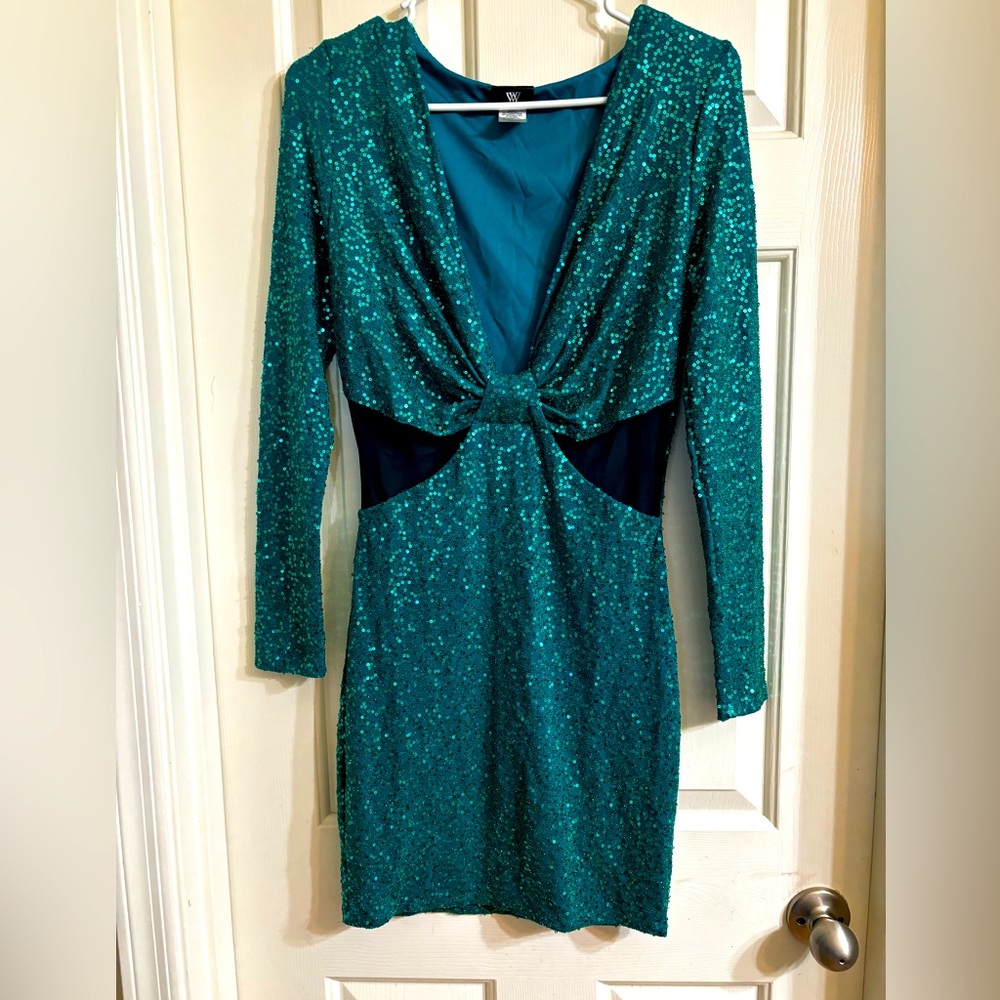 VA VA BOOM Green Sequin Dress, Size M .